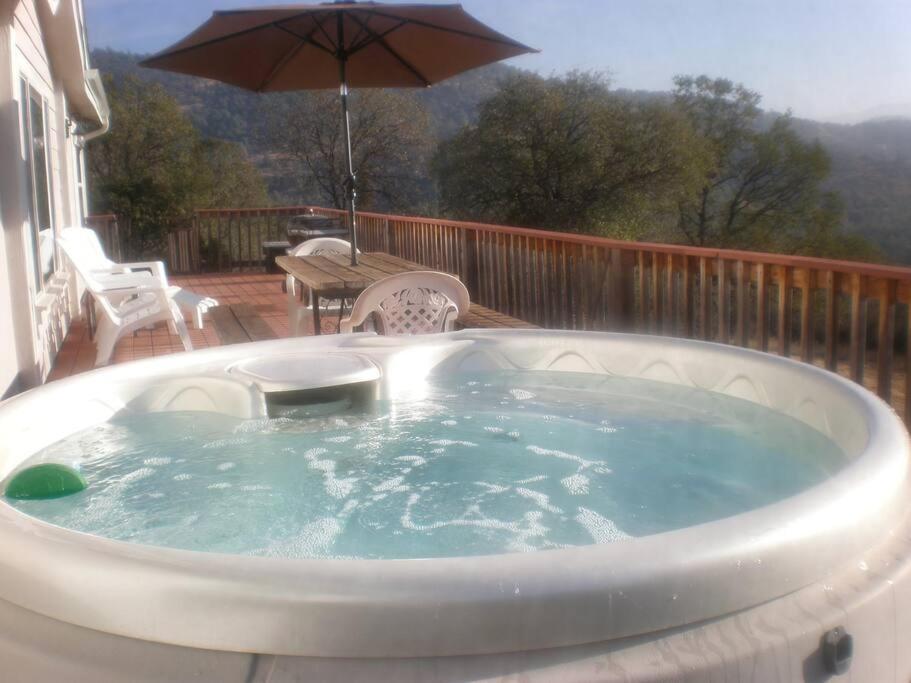 Mariposa Ridge Retreat Villa Bagian luar foto